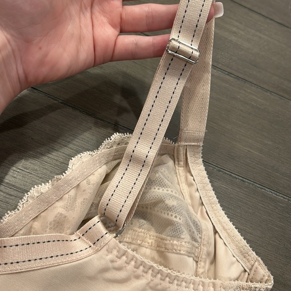 Chantelle Rive Gauche Full Coverage Unlined Bra - Picture 7 of 11